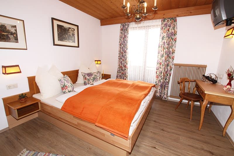 Double room in the Hermannsklause Tux bed and breakfast