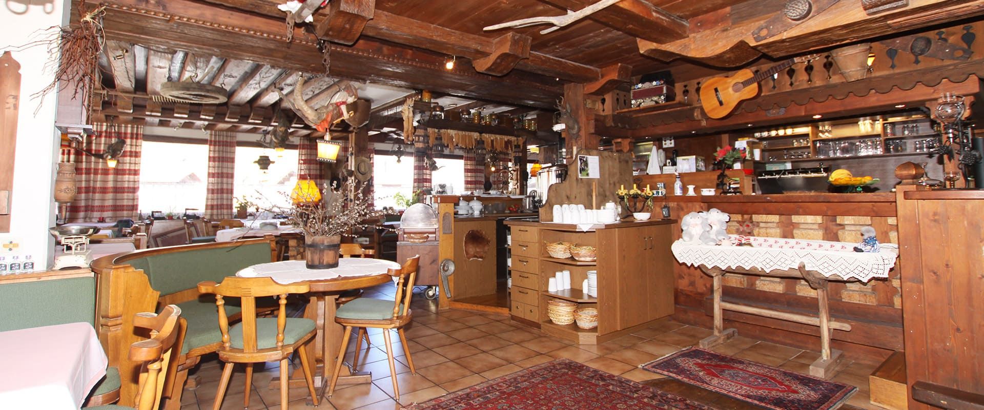 Breakfast room in the Pension Hermannsklause Tux Zillertal