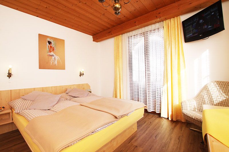 Double room in the Hermannsklause Tirol bed and breakfast