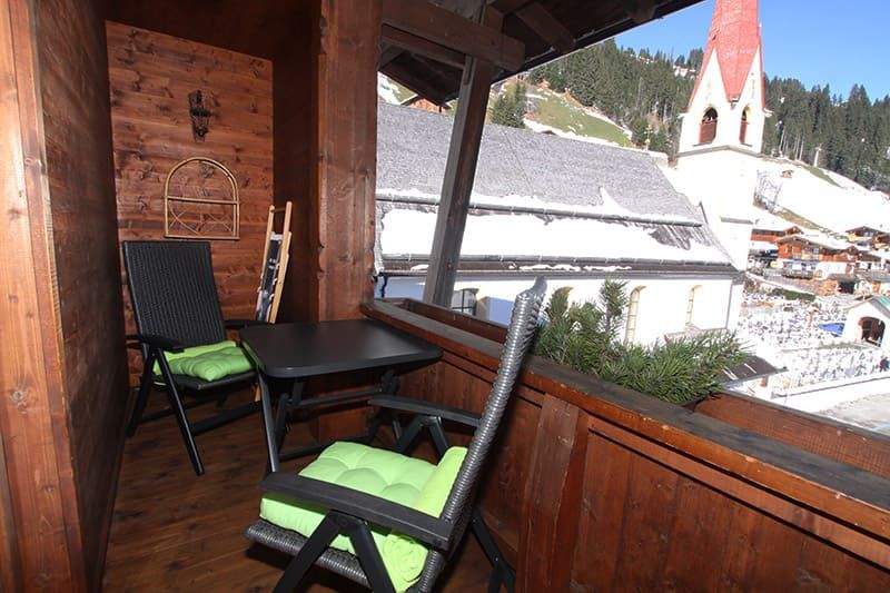 Doppelzimmer mit Balkon in der Frühstückspension Hermannsklause Tirol