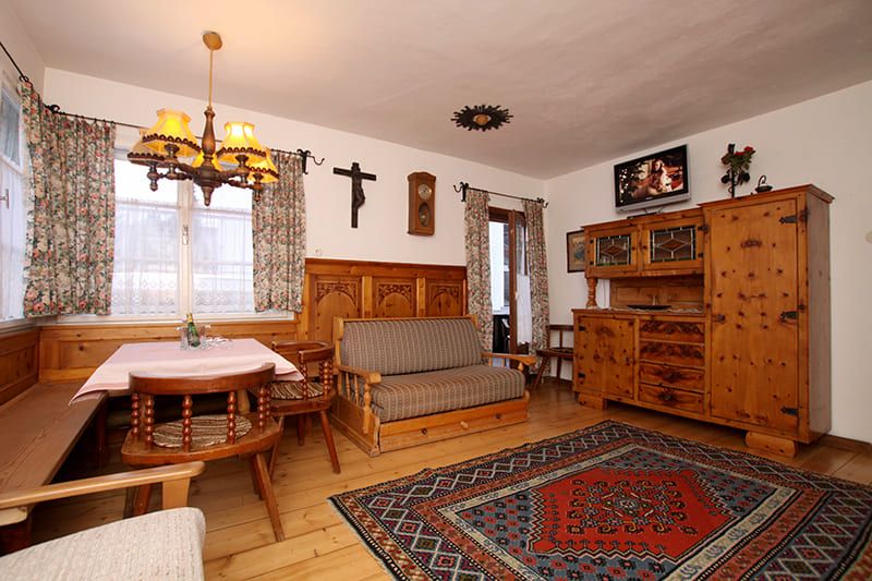 Quaint holiday apartment with parlor in the Klausner Häusl Tux
